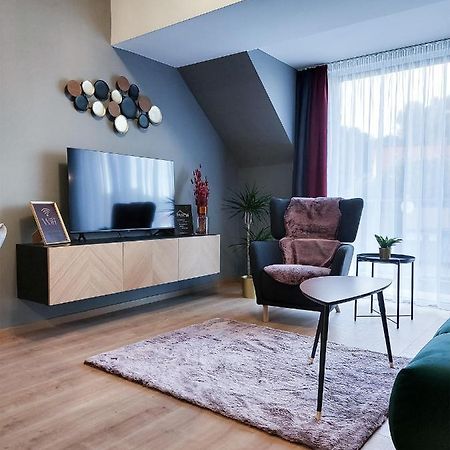 Linden Apartman 107 Glamour (Adults Only) Mosonmagyarovar Luaran gambar