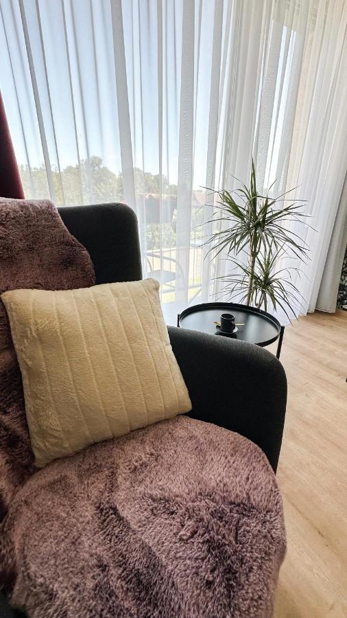 Linden Apartman 107 Glamour (Adults Only) Mosonmagyarovar Luaran gambar