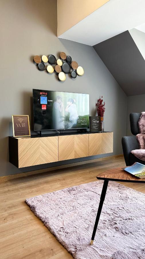 Linden Apartman 107 Glamour (Adults Only) Mosonmagyarovar Luaran gambar