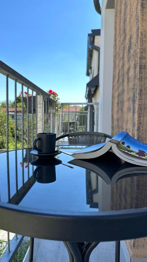Linden Apartman 107 Glamour (Adults Only) Mosonmagyarovar Luaran gambar